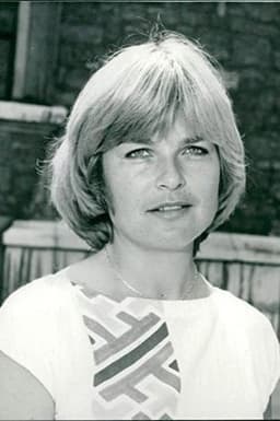 Photo of Claire Oberman