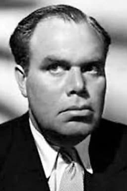 Photo of Peter Bull