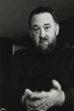 Photo of Michael Flanders