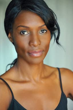 Photo of Rayna Campbell
