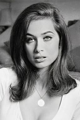 Photo of Valerie Leon