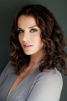 Photo of Ana Alexander