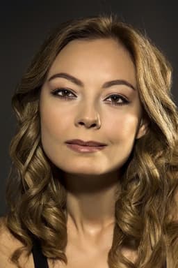 Photo of Özge Özder