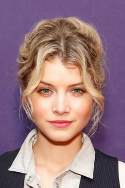 Photo of Sarah Jones