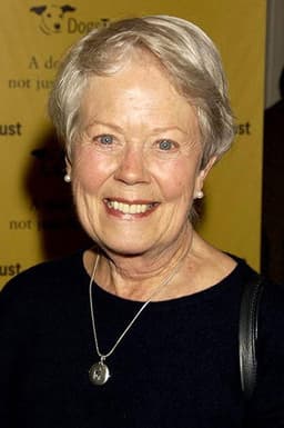 Photo of Annette Crosbie