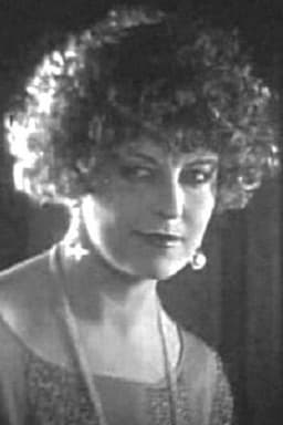 Photo of Helene Sullivan