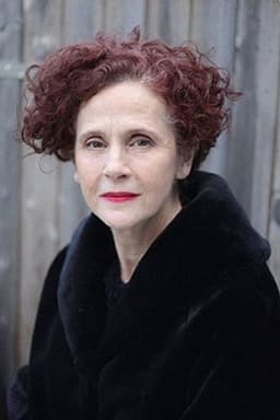 Photo of Chloe Salaman