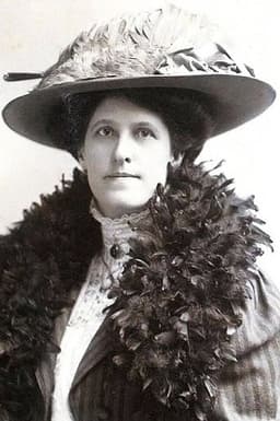Photo of Louise Mackintosh