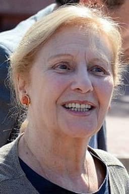 Photo of Giulia Lazzarini