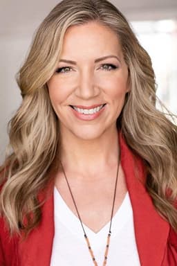 Photo of Michelle Holland