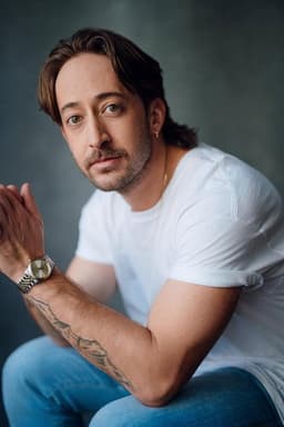 Photo of Andrew Simon
