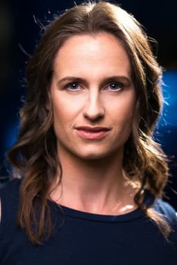 Photo of Leanne Johnson