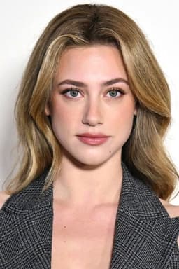Photo of Lili Reinhart