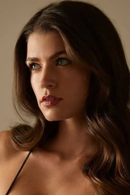 Photo of Maria Taylor