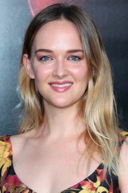 Photo of Jess Weixler