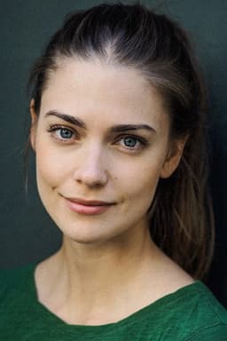 Photo of Laura Berlin