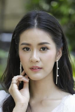 Photo of Chermawee Suwanpanuchoke