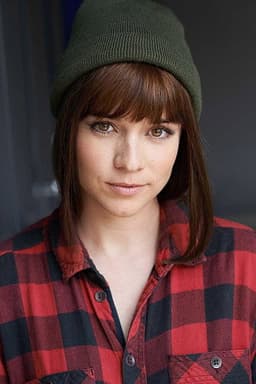 Photo of Renée Felice Smith