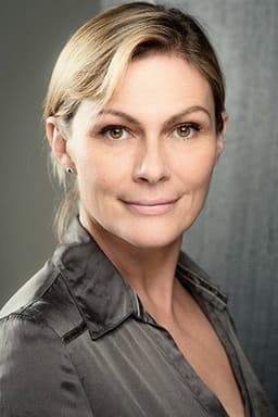 Photo of Rachel Fielding