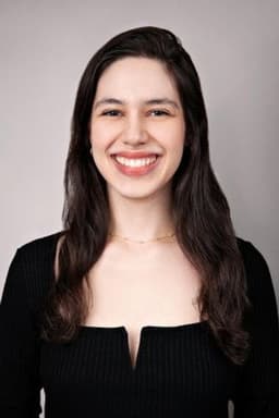 Photo of Beatriz Macedo