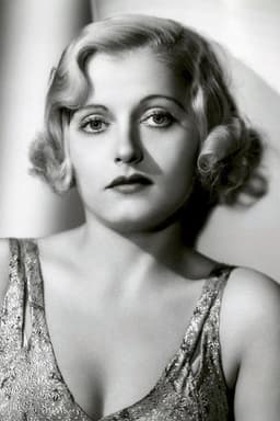 Photo of Louise Henry