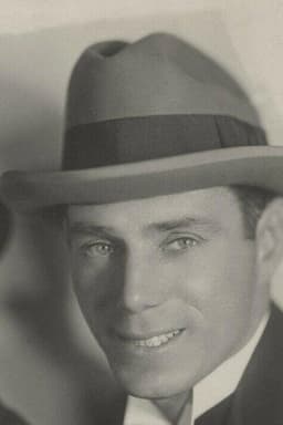 Photo of Ernie Stanton