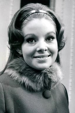 Photo of Anna Calder-Marshall
