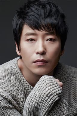 Photo of Uhm Ki-joon