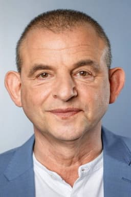Photo of Dominique Horwitz