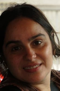 Photo of Adriana Mendonça