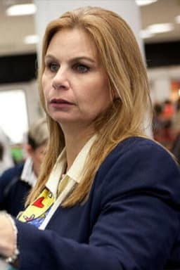 Photo of Heidi Anthony