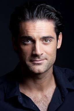 Photo of Gil Alma