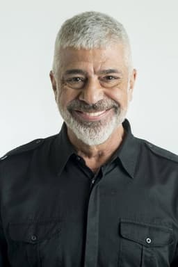 Photo of Lulu Santos