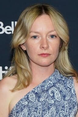 Photo of Deragh Campbell