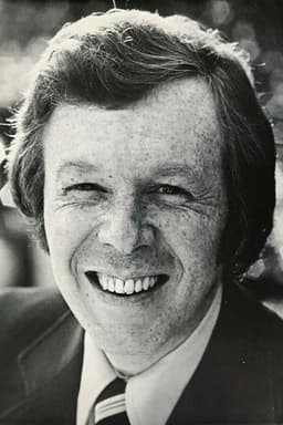 Photo of Lew Horn