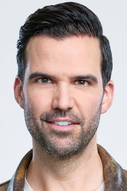 Photo of Benjamin Ayres