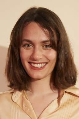 Photo of Ella Rumpf