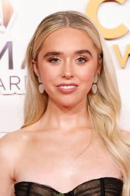 Photo of Jenna Davis