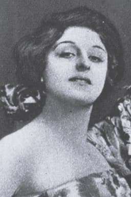 Photo of Grace Carlyle