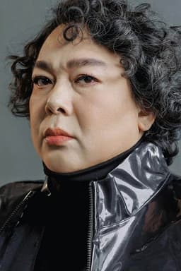 Photo of John Lapus