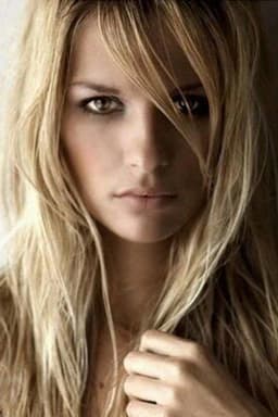 Photo of Kelly Aldridge