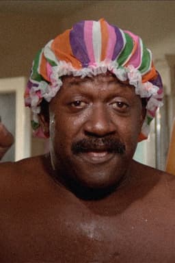 Photo of Simon Chuckster