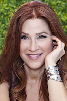 Photo of Lisa Ann Walter