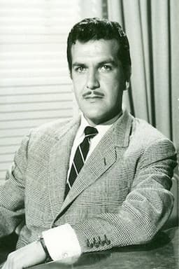 Photo of Raúl Meraz