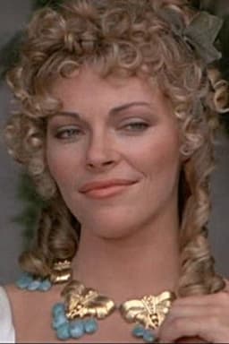 Photo of Leigh Hamilton