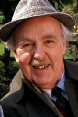 Photo of Derek Benfield