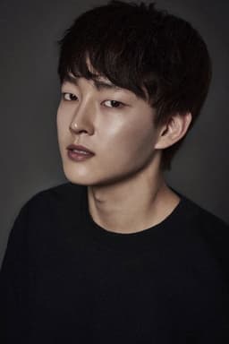 Photo of Yoo Yeo-Woon