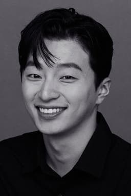 Photo of Jung Yong-ju