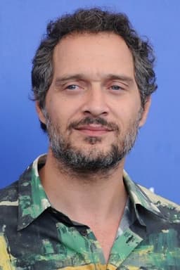 Photo of Claudio Santamaria