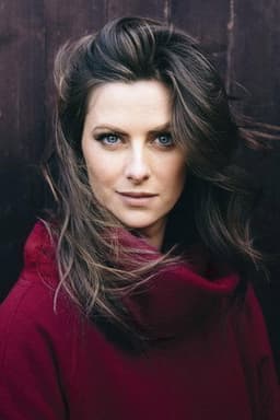 Photo of Laura Breszka